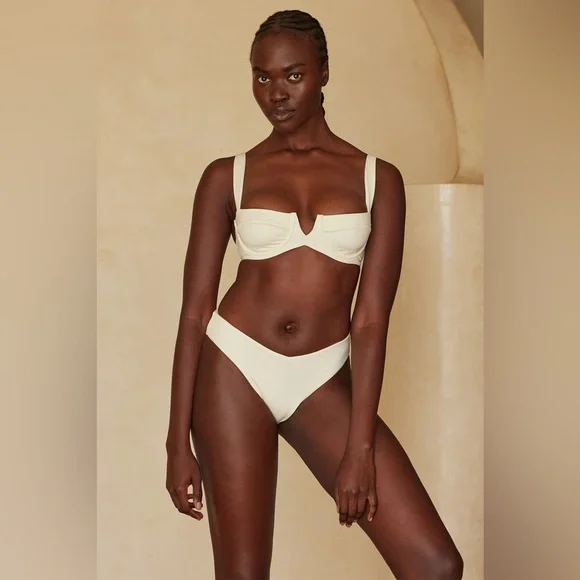 SOLD! Monday Swimwear Clovelly Top, Ivory, L - Picture 9 of 11